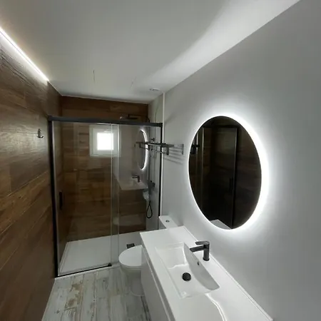 דירה New! Lovely 2 Bedroom In The Centre!